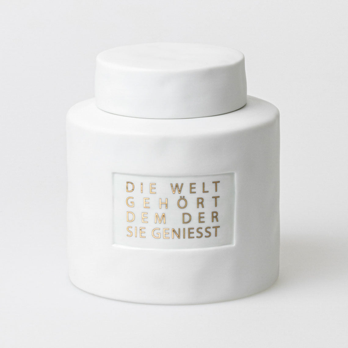 Porzellandose " Die Welt gehört dem der sie genießt " von räder design Hingucker