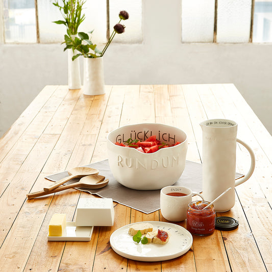 Schale aus Porzellan Ø25cm " Rundum glücklich " von räder design