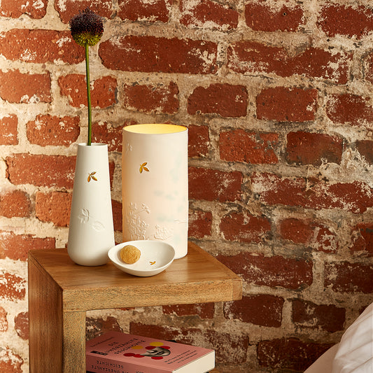 Lampe aus Porzellan mit Golddetail und Blumenmuster von räder design - Porzellan Lampe