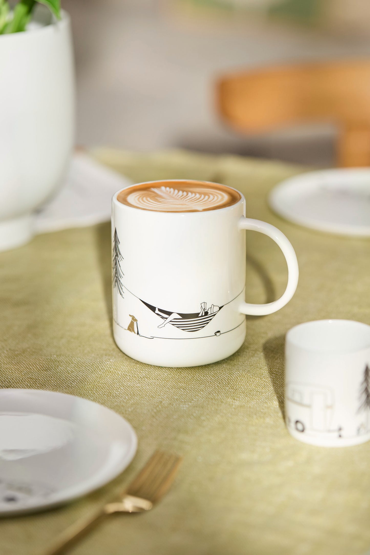 Hobby Geschenktasse Camping - Freizeittasse für Campingfreunde Neuheit von räder design D.8cm H.10cm