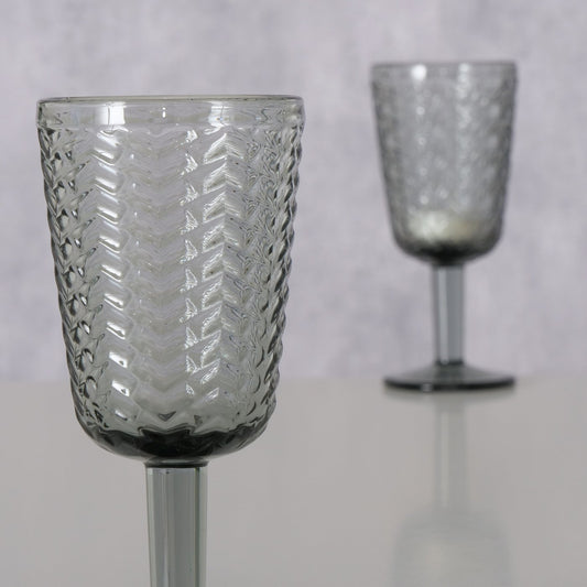 Weinglas grau mit Muster-Relief in zwei Varianten Muster von Boltze