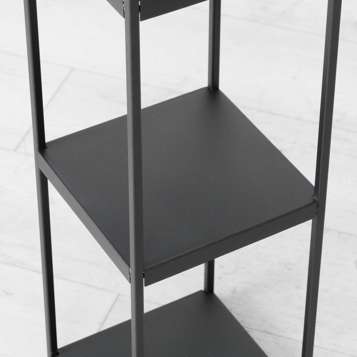 Regal-Set aus Metall schwarz Dachform 2 Stück 109-146 cm von Boltze - moderne Dekoration Sepreis