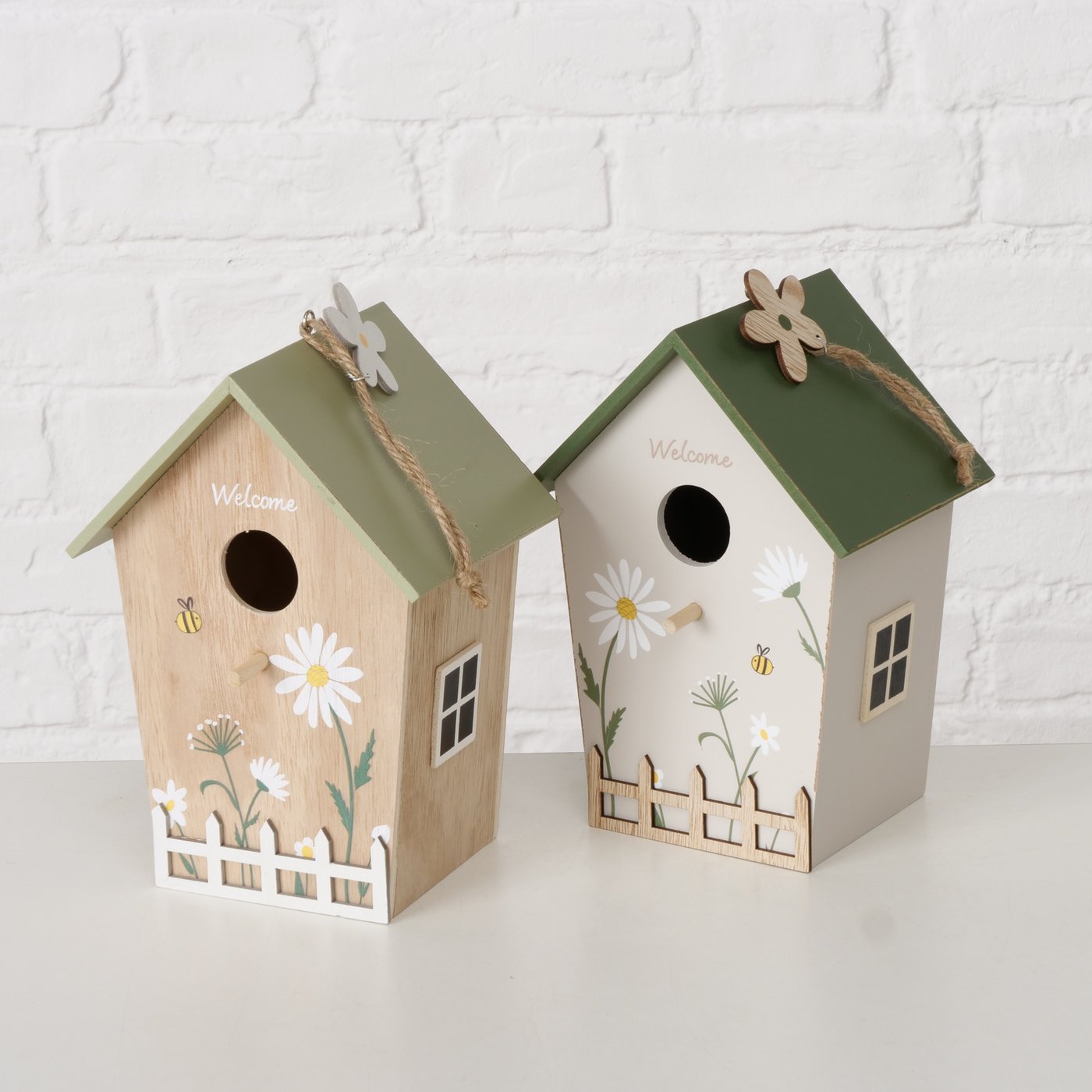 Vogelhaus aus Holz " Welcome " mit Blumendruck natur/cremeweiß von Boltze