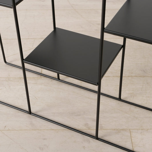 Modernes Regal aus Metall mit 3 Regalböden und Blumenkasten (indoor) von Boltze