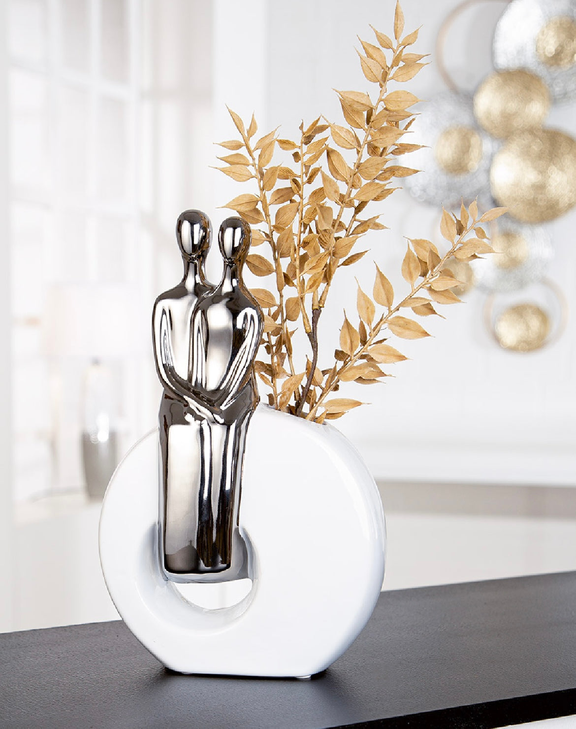 Vase weiß aus Keramik mit Pärchenskulptur in silber von Gilde- Liebe Valentinstag Hochzeit Geschenkidee