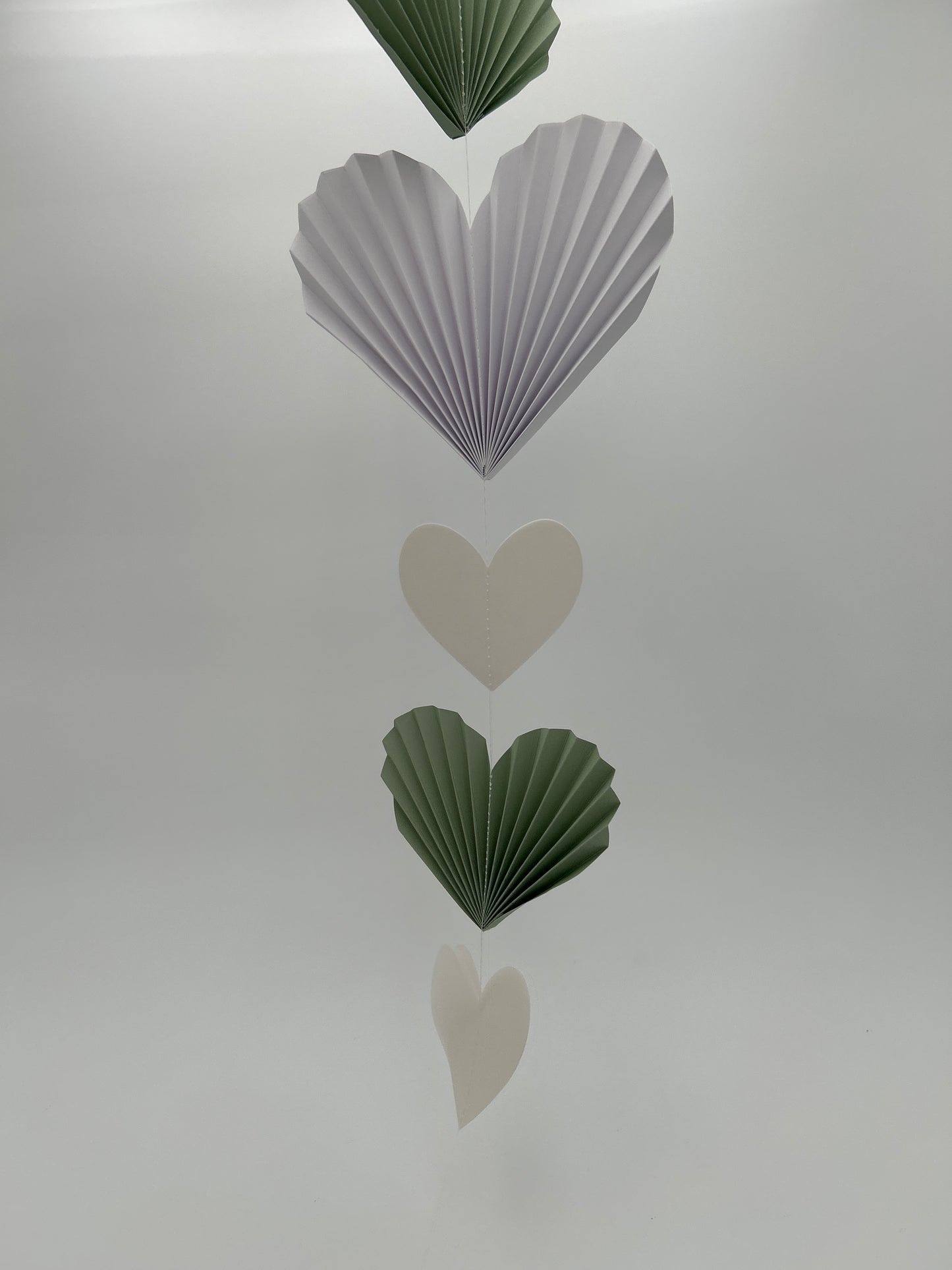 Herzkette Plissierte Herzen Girlande Grün Herz 84cm von räder design Neuheit 2026