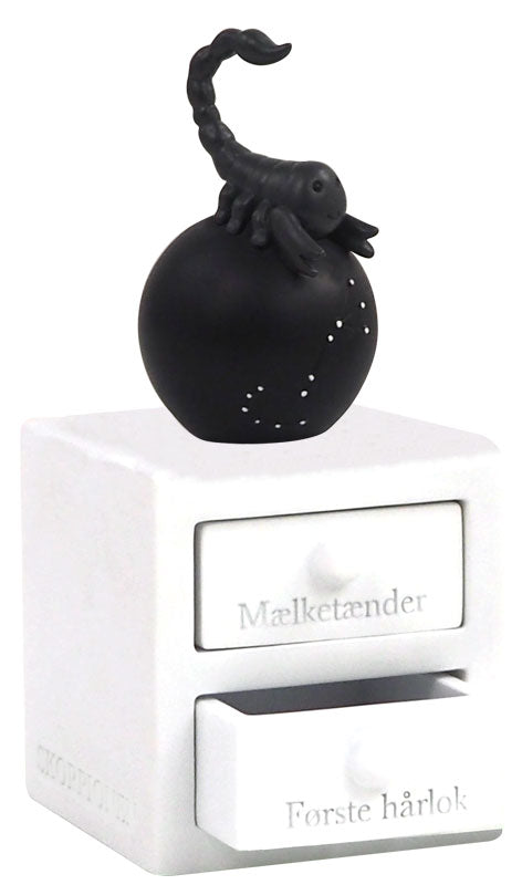 Sternzeichen Dose erster Zahn & erste Haarlocke Skorpion von KIDS by FRIIS (danish Design) Dänemark