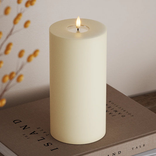 LED Stumpenkerze creme 20 cm von Deluxe Homeart - Kerzen/Candles