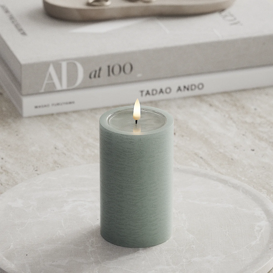 LED Stumpenkerze 12,5 cm salbei von Deluxe / Unique Homeart Candle / Kerzen