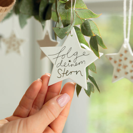 Dekoanhänger Stern aus Porzellan "folge deinem Stern" von räder design - Weihnachten Weihnachtsdekoration