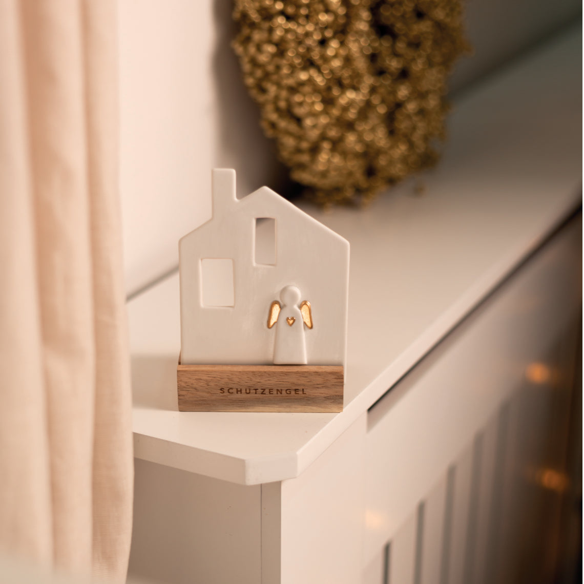 Teelchthalter aus Holz und Porzellan "Schutzengelhaus" von räder design - Weihnachten Weihnachtsdekoration