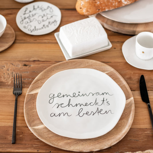 Teller aus Porzellan " Gemeinsam schmeckt´s am besten " von räder design