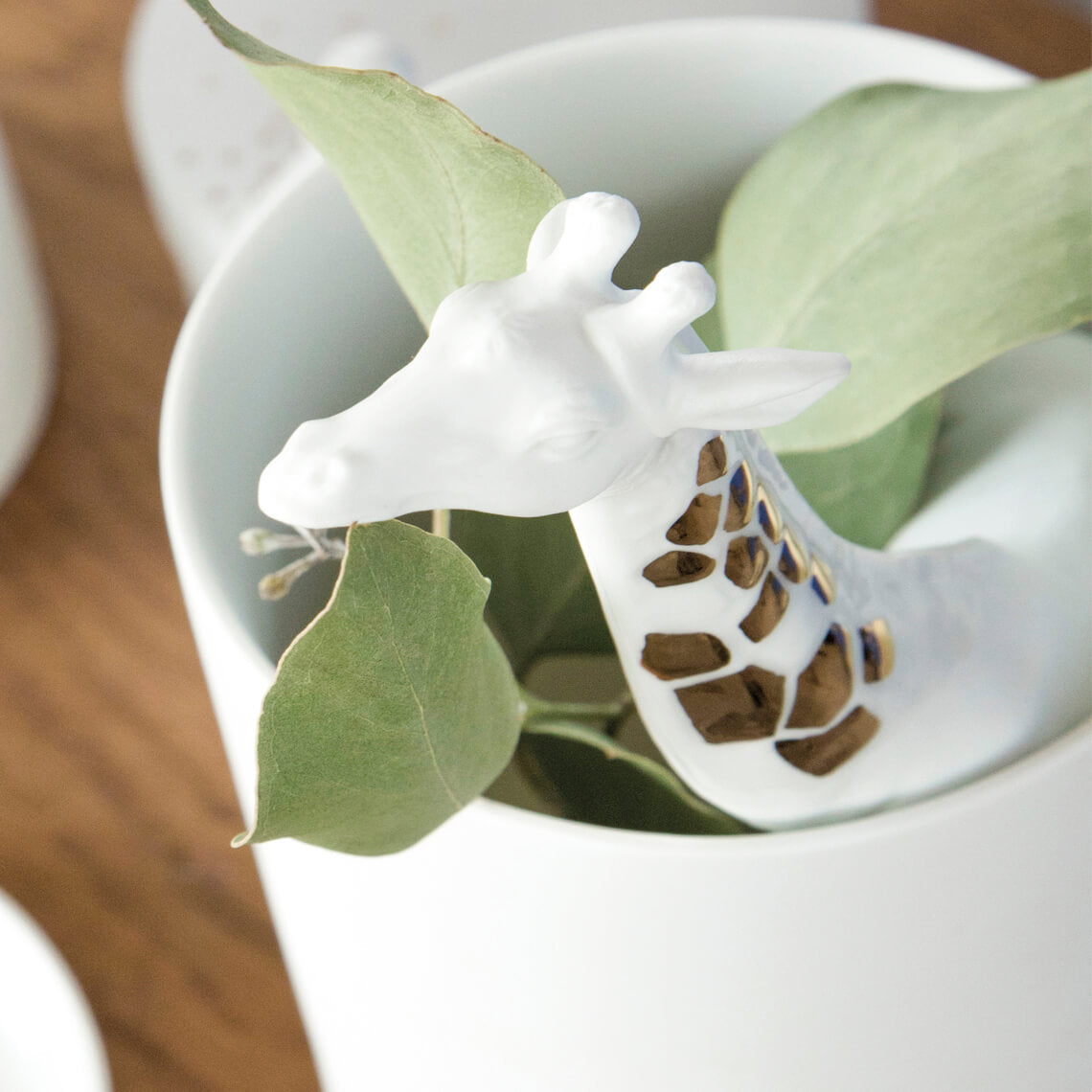 Vase aus Porzellan Giraffe von räder design modern dekorativ Tierliebhaber Blumengruß Geschenk