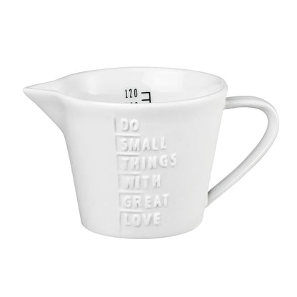 Messbecher (klein) aus Porzellan " do small things with great love " von räder design - originell Geschenk Dekorativ