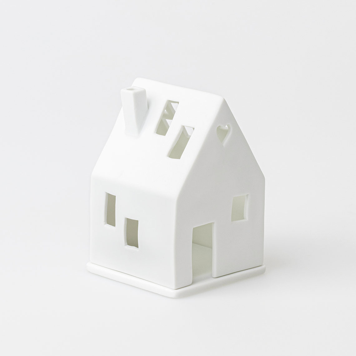 Lichthaus aus Porzellan " Liebe macht aus einem Haus ein Zuhause " von räder design