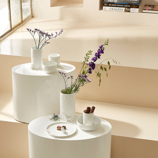 Vase aus Porzellan mit Details "Hund, stehend" von räder design