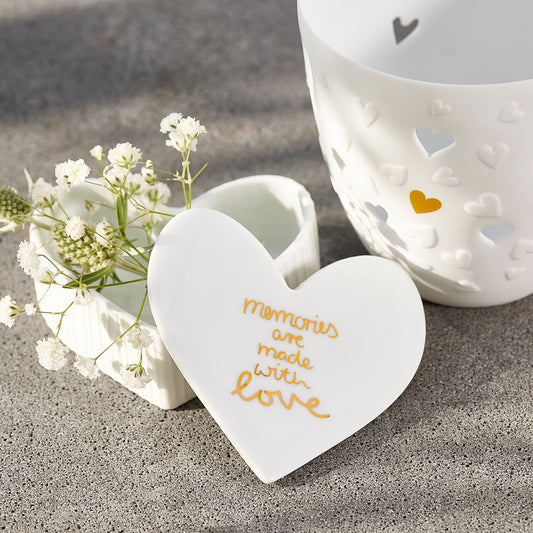 Herzdose aus Porzellan Hochzeit "Memories are made with love" von räder design - Hochzeitsgeschenk