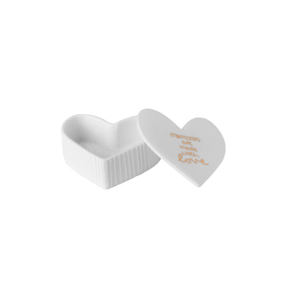 Herzdose aus Porzellan Hochzeit "Memories are made with love" von räder design - Hochzeitsgeschenk