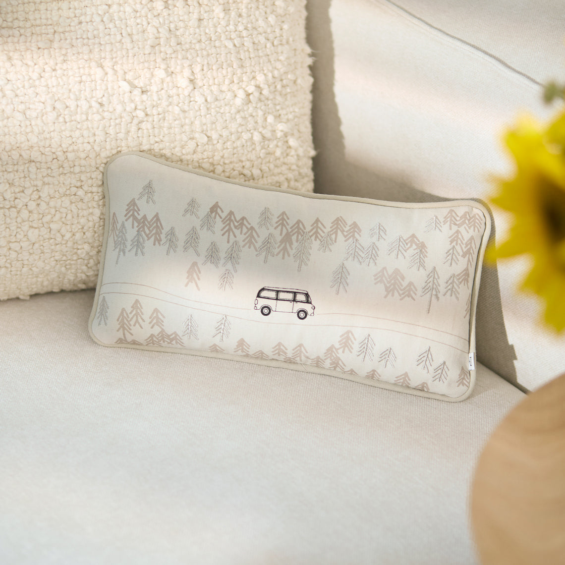 Traumkissen Reisebegleiter Kissen Dekokissen aus der Kollektion 2026 von räder design 33x17cm