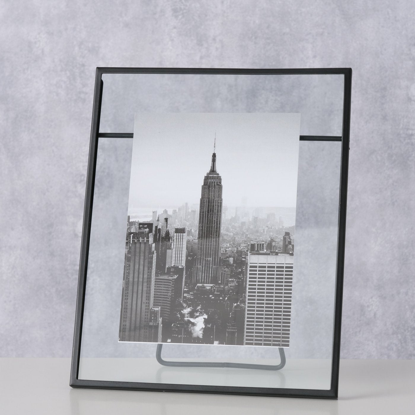 Bilderrahmen aus Metall mit Standfuß Format 10x15 cm von Boltze - Foto Geschenkidee