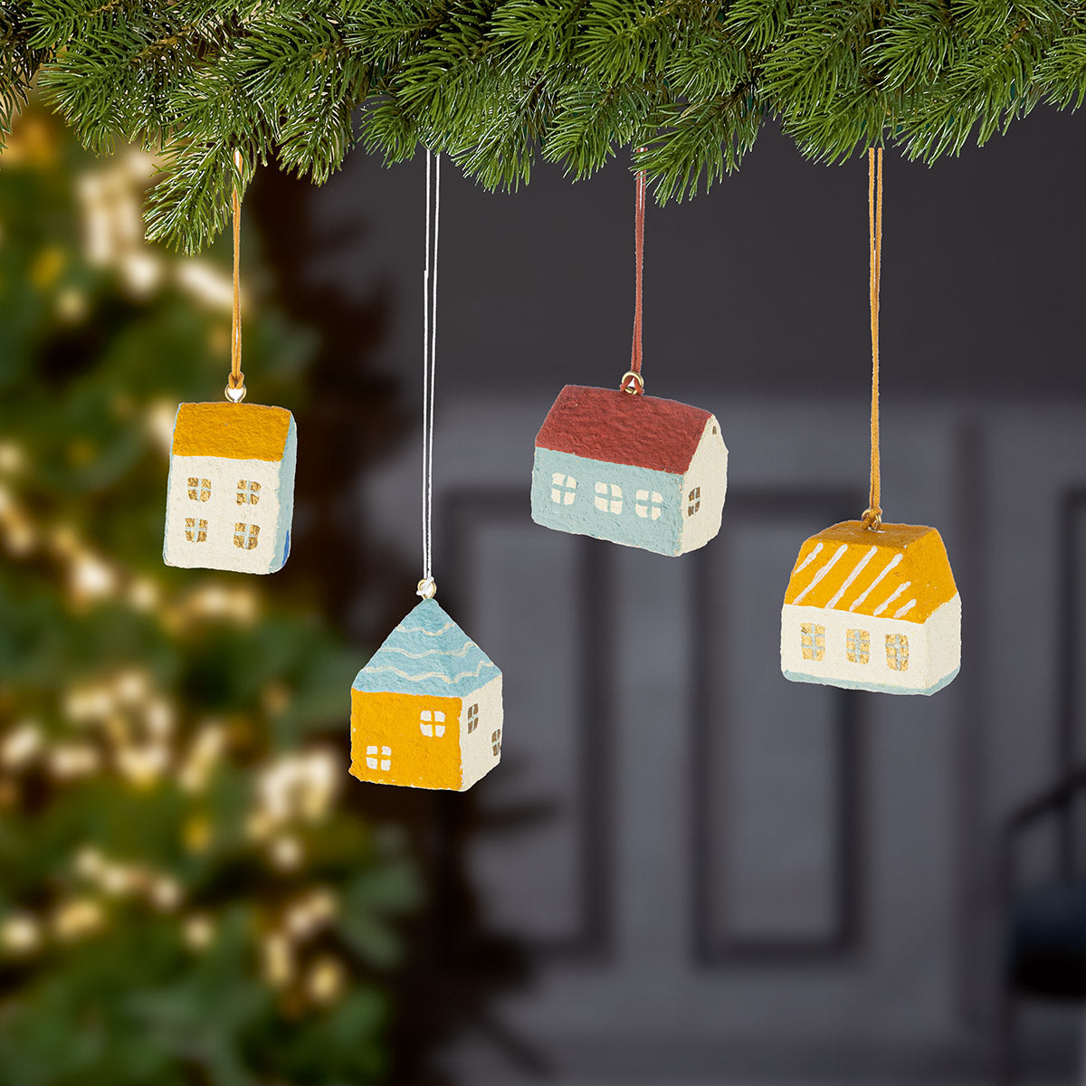 4er Set Baumschmuck „Edinburgh“ von Gilde – Häuser aus Baumwolle für den Weihnachtsbaum