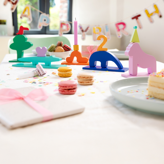 Geburtstagszug Animals von Remember aus Holz Tiere Farbenfroh mit Zahlen zum stecken