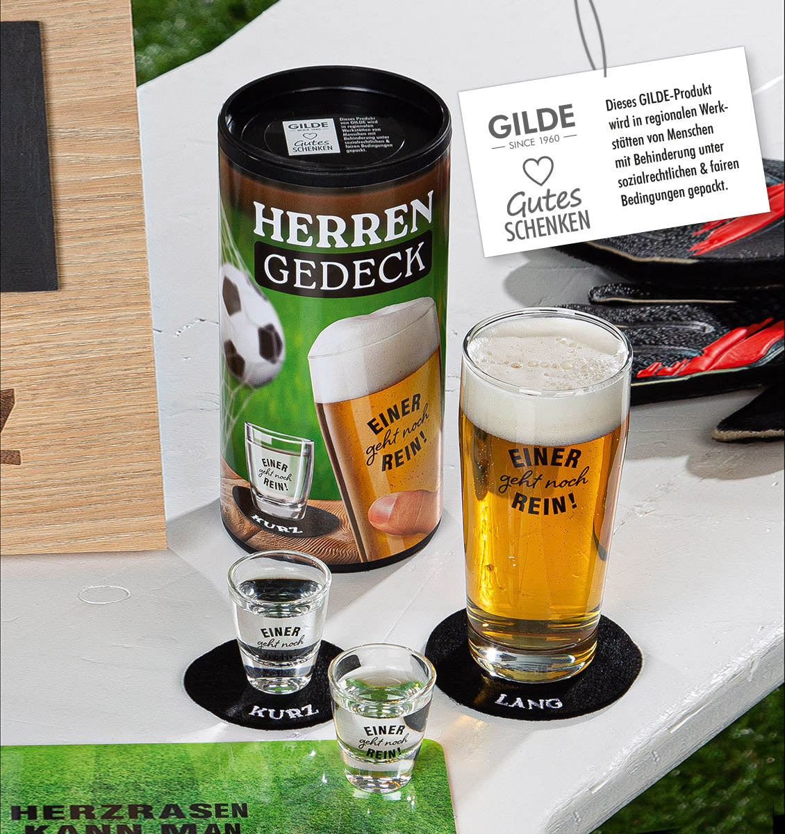 Gläserset als Geschenkidee "Einer geht noch rein" von Gilde - Herrengedeck Fußball Fans Ideales Geschenk für Fußballer Set aus Bierglas und Schnapsglas in Geschenkverpackung