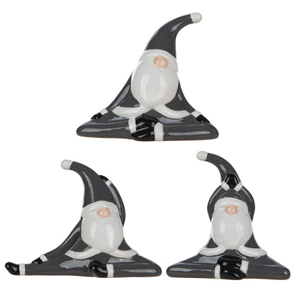 Yoga Santa „Grigio“ von Gilde – Keramik Weihnachtsfigur 11 cm