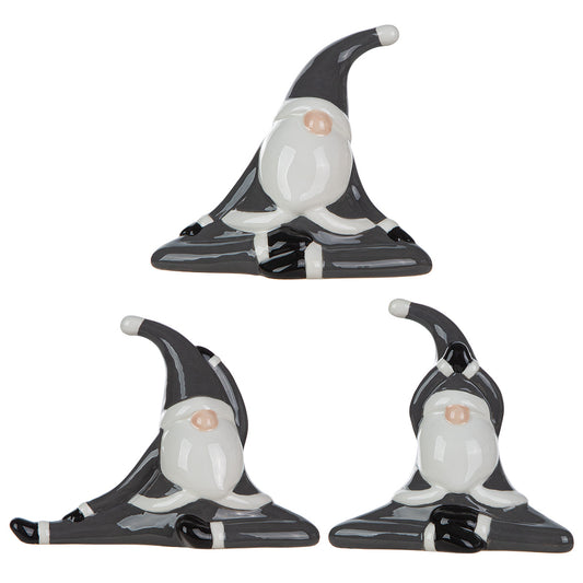 Yoga Santa „Grigio“ von Gilde – Keramik Weihnachtsfigur 11 cm 3er Set