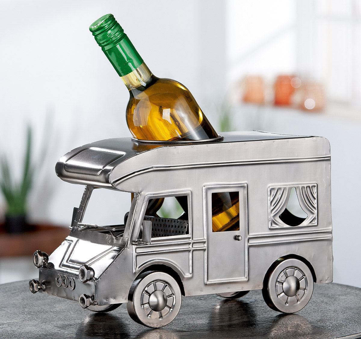 Flaschenhalter,"Wohnmobil" Wohnmobilmotiv aus Metall silberfarben von Gilde Maße: L. 30.5 cm, B. 16 cm, H. 18.5 cm