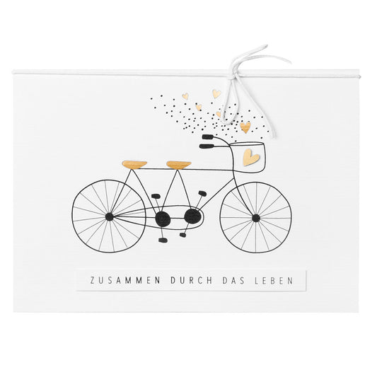 Karte zur Hochzeit mit Fahrradmotiv "Zusammen durch das Leben" von räder design - Geschenk zur Hochzeit