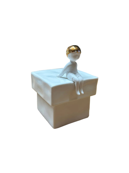 Dose Junge aus Porzellan Highlight Kollektion 2026 von räder design 9,5x8,5x12,2cm