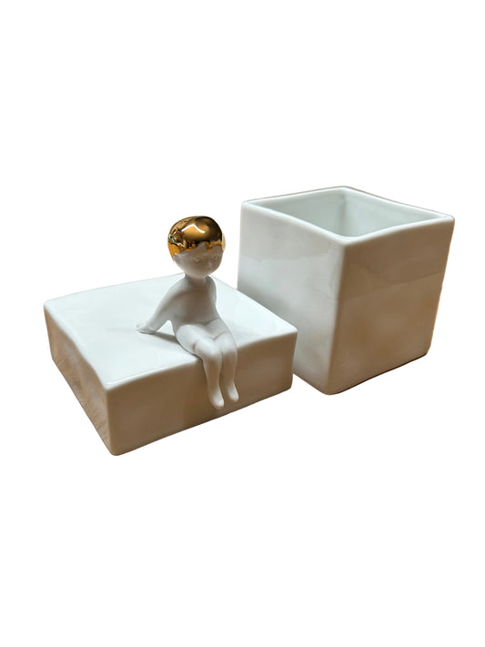 Dose Junge aus Porzellan Highlight Kollektion 2026 von räder design 9,5x8,5x12,2cm