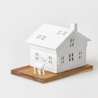 Lichthaus aus Porzellan auf Holz "Skihütte" von räder design - Weihnachten Weihnachtsdekoration