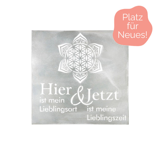 Wandrelief aus Metall "Hier & Jetzt" mit Lebensblume von Gilde