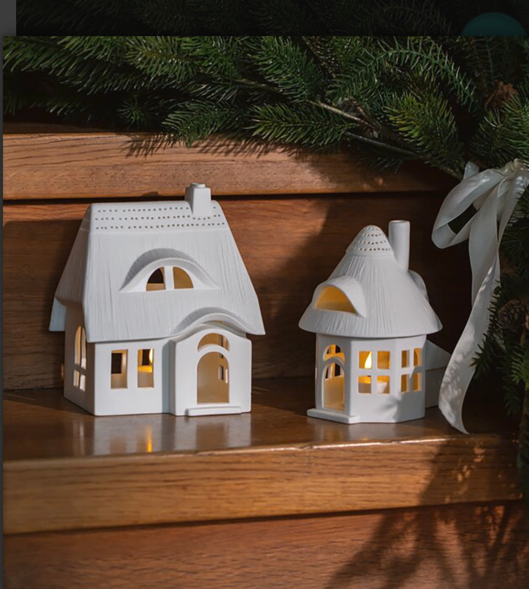 Lichthaus Reetdachhaus Haus Häuser von Räder Reetdach Porzellanhaus