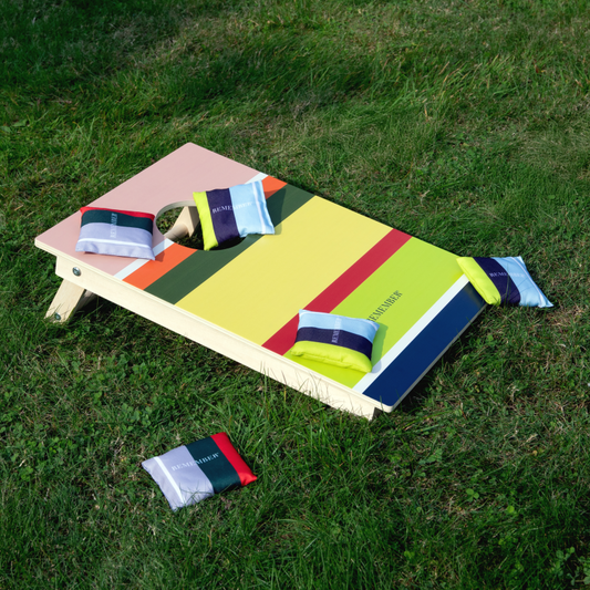 Cornhole von Remember das Outdoorspiel inkl. Wurfsäcke Retro Version Farbenfroh