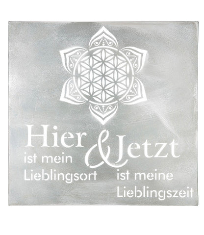 Wandrelief aus Metall "Hier & Jetzt" mit Lebensblume von Gilde