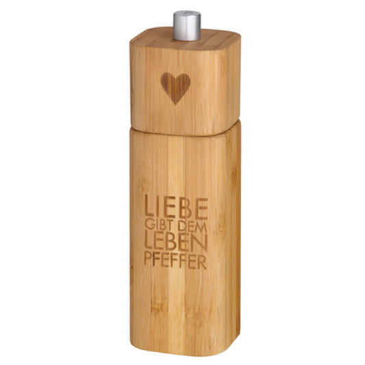 Pfeffermühle aus Bambus " Liebe gibt dem Leben Pfeffer " von räder design Geschenkidee Einzug Liebe Dekoration