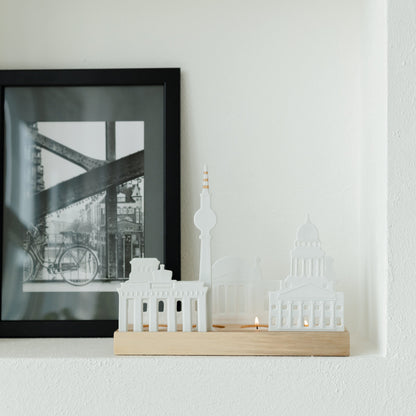 Teelichthalter aus Porzellan und Holz " Stadtsilhouette Berlin " von räder design