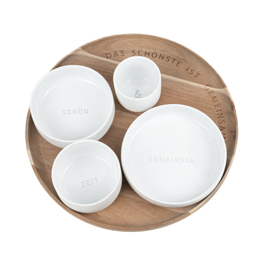Schalen aus Porzellan 4er-Set auf Holztablett "Das Schönste ist gemeinsame Zeit" von räder design