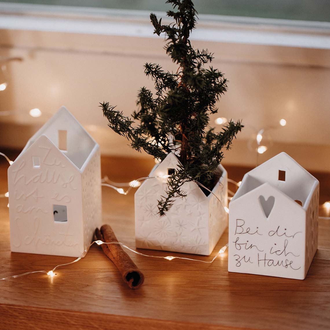Lichthaus aus Porzellan " Bei dir bin ich zuhause " von räder design - Teelichthalter Weihnachten Weihnachtsdekoration