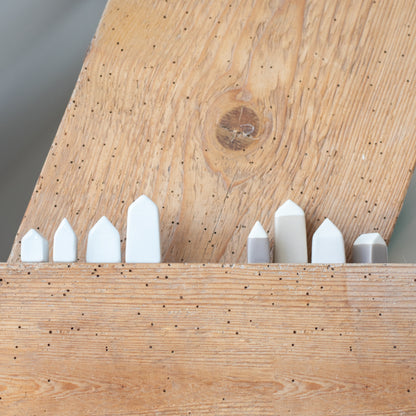 Mini Dekohäuser grau aus Porzellan 4er-Set von räder design Häuser